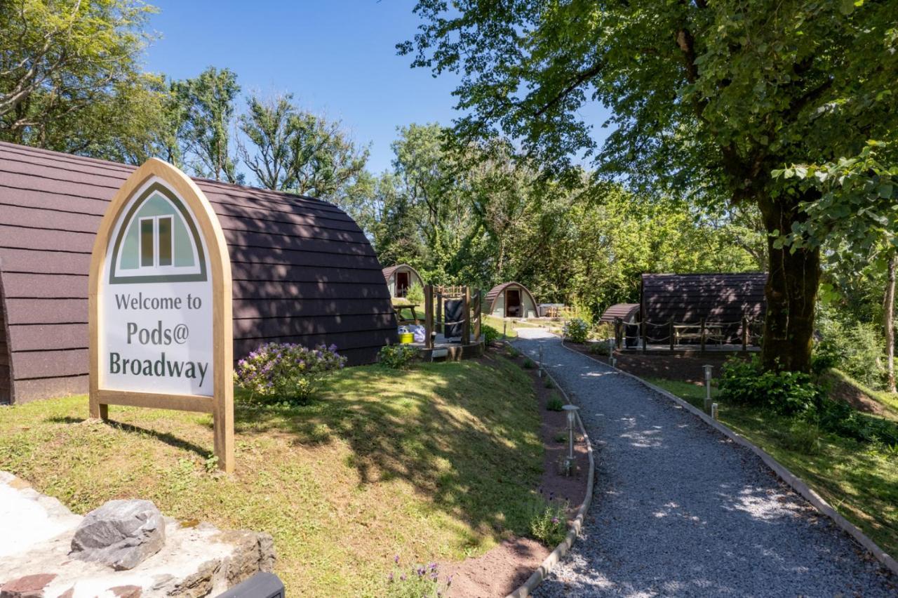 Pods At Broadway Vila Laugharne Exterior foto